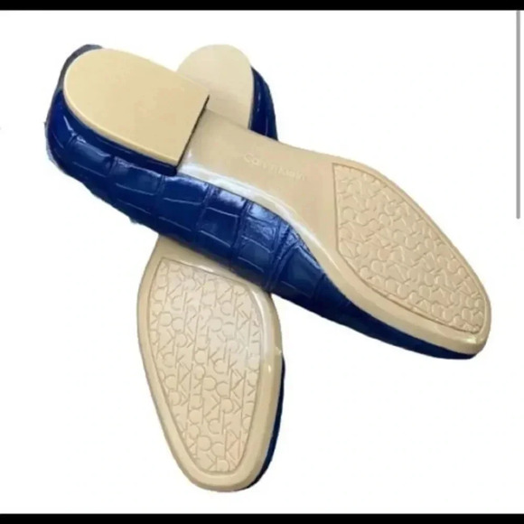 Calvin Klein leather flats NWOBOX - Picture 5 of 9